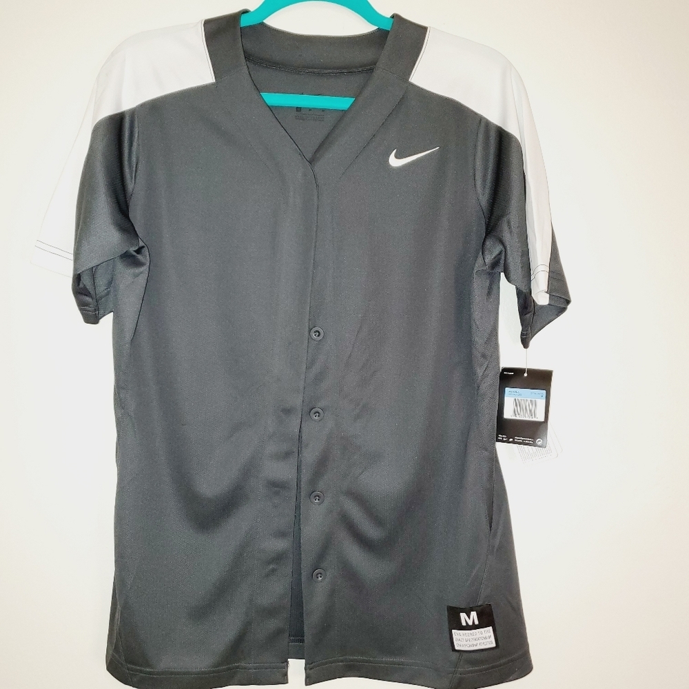 Nike NWT Short Sleeve Button Down Softball Jersey 155